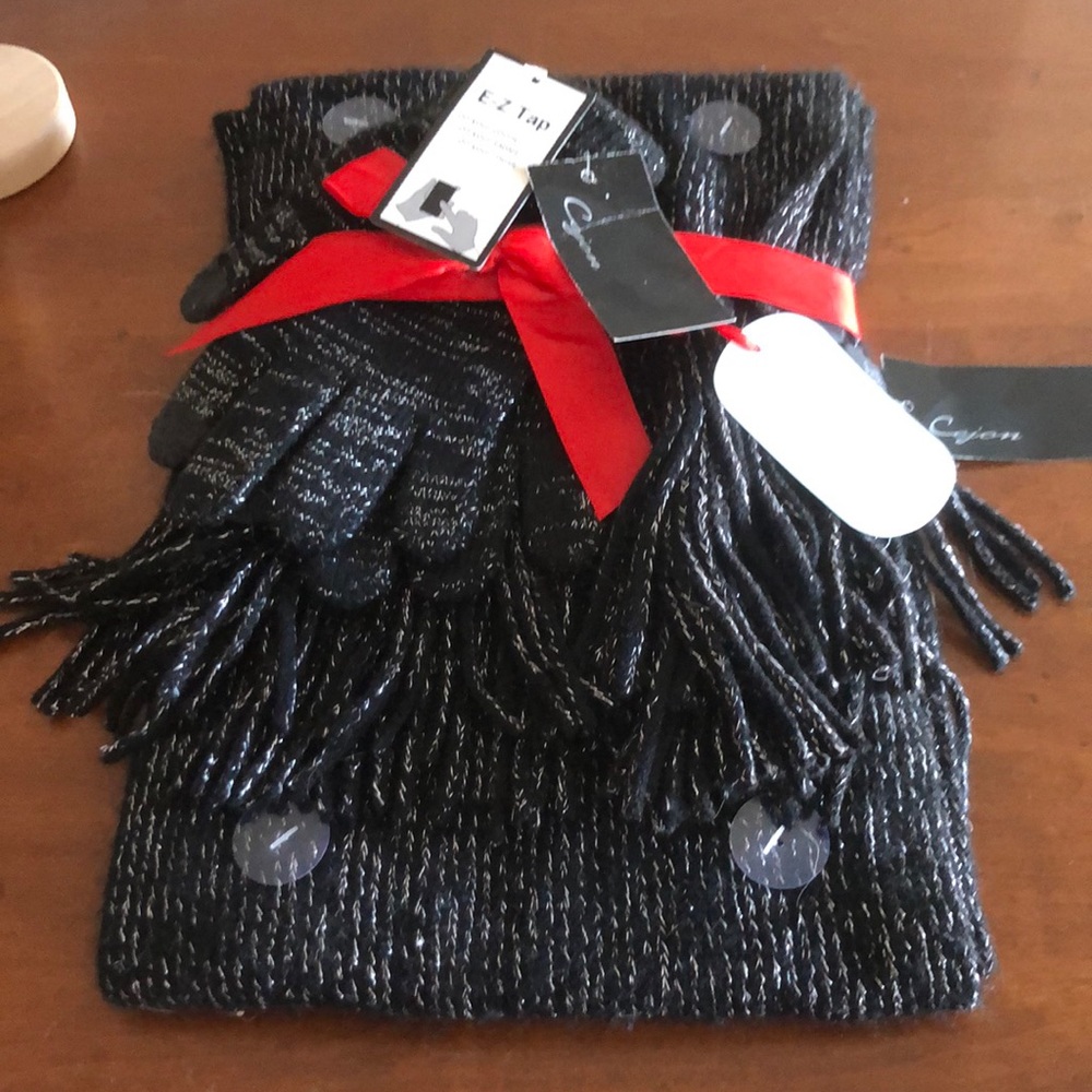 Cejon Glove and Scarf set